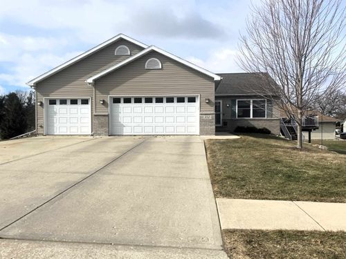 212 Ridgeview Lane, Columbus, WI, 53925 | Card Image