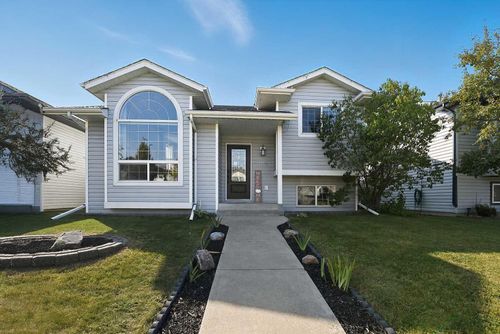 102 Dubois Crescent, Red Deer, AB, T4R3H9 | Card Image