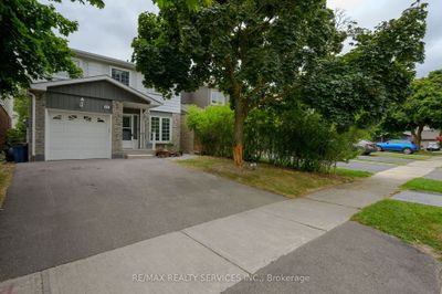 738 Briar Cres, House other with 4 bedrooms, 4 bathrooms and 3 parking in Milton ON | Image 2