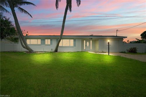 32 Fairview Blvd, FORT MYERS BEACH, FL, 33931-4565 | Card Image