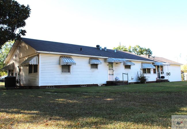 400 Main St, House other with 3 bedrooms, 1 bathrooms and null parking in Hooks TX | Image 27