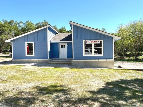 489 Oaklane St, Canyon Lake, TX, 78133-6327 | Card Image