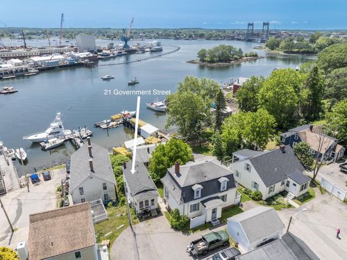 a-21 Government Street, Kittery, ME, 03904 | Card Image