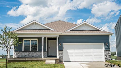 16405 Davidson St, Bennington, NE, 68007-5632 | Card Image