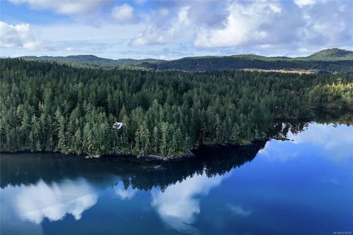 998 Gillespie Rd, Sooke, BC, V9Z0Z5 | Card Image