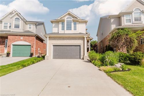597 Little Dover Cres, Waterloo, ON, N2K4E5 | Card Image