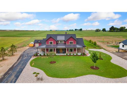 9260 Meadow Farms Dr, Milliken, CO, 80543-8904 | Card Image