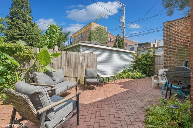 APT-1 - 6609 N Newgard Ave, Condo with 3 bedrooms, 2 bathrooms and null parking in CHICAGO IL | Image 24