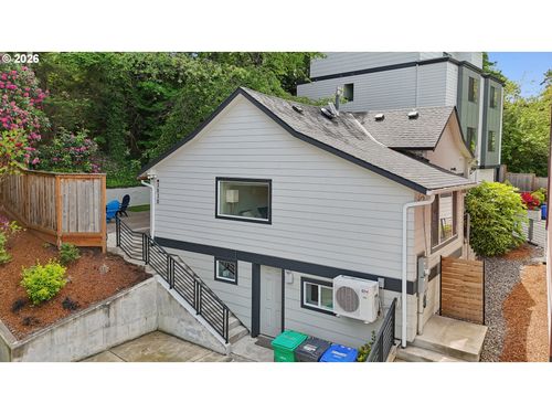 3030 Sw Pendleton Ct, Portland, OR, 97239-1123 | Card Image