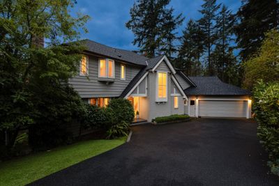 3714 Southridge Pl, House other with 6 bedrooms, 3 bathrooms and 5 parking in West Vancouver BC | Image 1