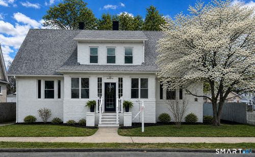 48 Bishop St, East Haven, CT, 06512-2938 | Card Image
