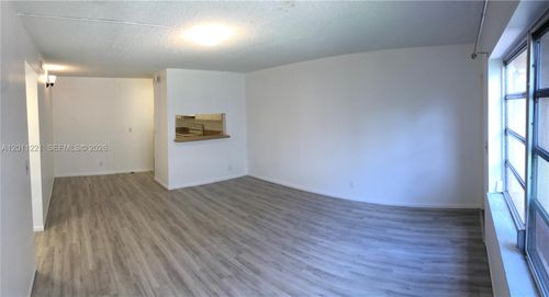 28-b-1027 Twin Lakes Dr, Coral Springs, FL, 33071-5327 | Card Image