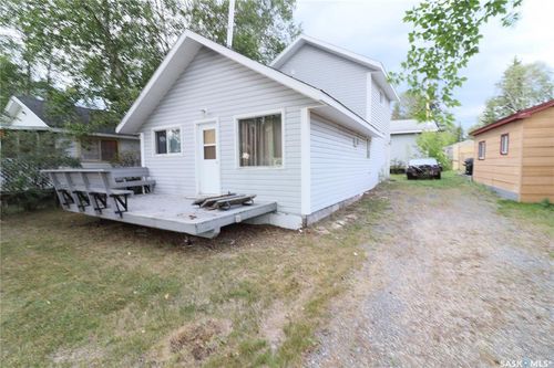 412 3rd Ave, Denare Beach, SK, S0P0B0 | Card Image