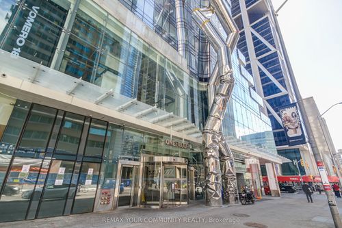 2504-1 Bloor St E, Toronto, ON, M4W0A8 | Card Image