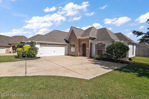 305 Logan Ct, Canton, MS, 39046-7046 | Card Image