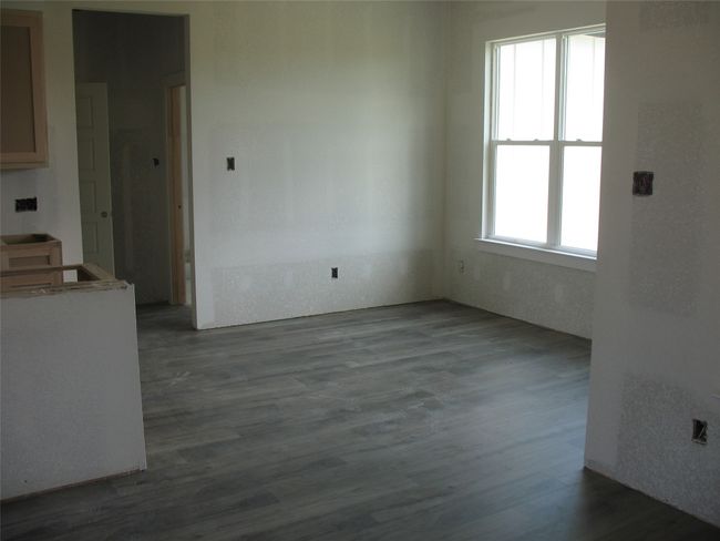 201 Cliff Ct, House other with 3 bedrooms, 2 bathrooms and null parking in Godley TX | Image 9