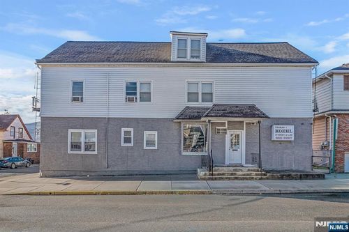 781 2nd St, Secaucus, NJ, 07094-3444 | Card Image