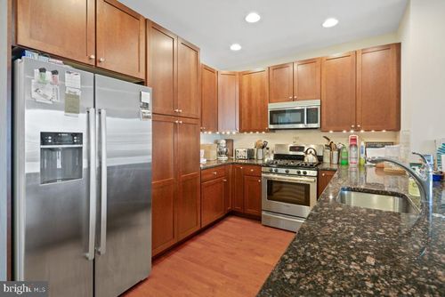 unit-507-600 S 24th St, PHILADELPHIA, PA, 19146-1064 | Card Image