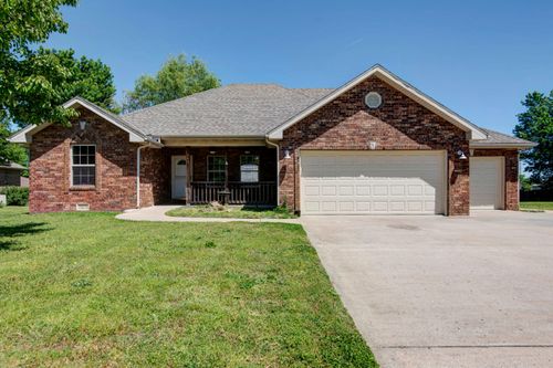 1740 S Village Ln, Bolivar, MO, 65613-2888 | Card Image