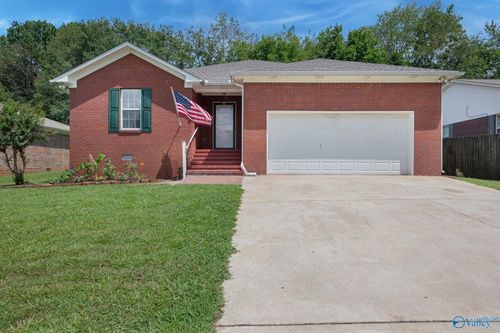 414 Skyview Dr, Athens, AL, 35611-2062 | Card Image