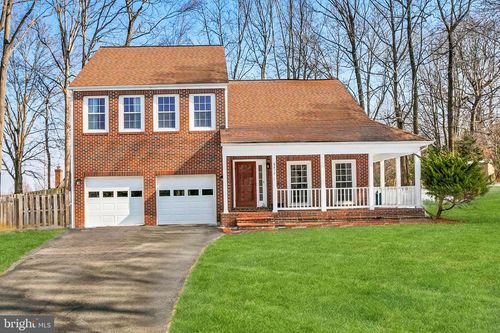 8217 Bayberry Ridge Rd, FAIRFAX STATION, VA, 22039-3026 | Card Image