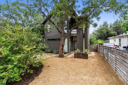 2207 New York Ave, Austin, TX, 78702-1729 | Card Image