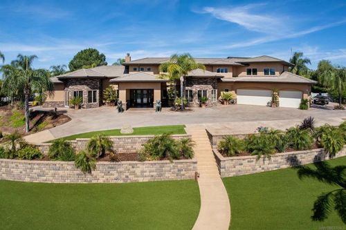 2882 Conestoga Cir, Alpine, CA, 91901-3189 | Card Image