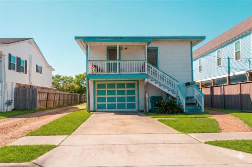 2313 67th St, Galveston, TX, 77551-1583 | Card Image