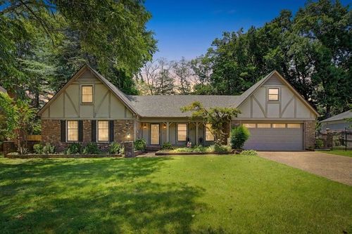 2949 Sandy Creek Dr, Germantown, TN, 38138-7638 | Card Image