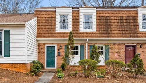 unit-b-3313-B Regents Park Ln, Greensboro, NC, 27455-1947 | Card Image