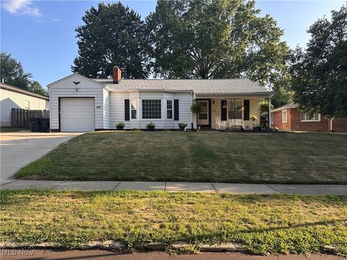 1500 Thornapple Ave, Akron, OH, 44301-2032 | Card Image