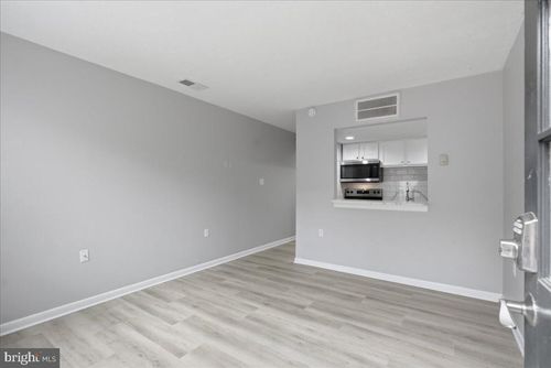102-116 N Indian Aly, WINCHESTER, VA, 22601-4760 | Card Image