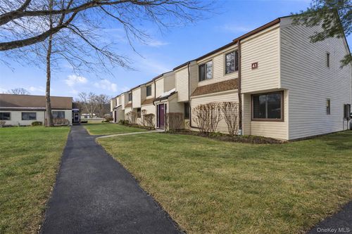apt-g-41 Jefferson Oval, Yorktown Heights, NY, 10598-1358 | Card Image