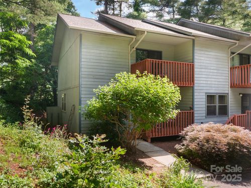 32 Marblegate Ct, Waynesville, NC, 28785-7237 | Card Image