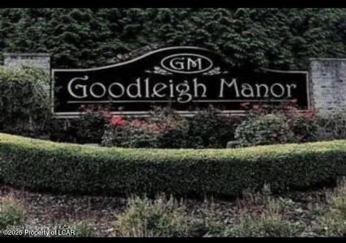5 Manorview Dr, Dallas, PA, 18612-8837 | Card Image