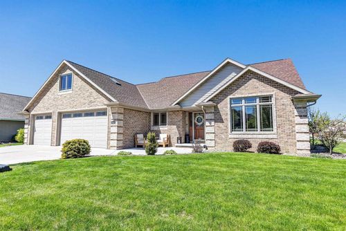 950 Springfield Drive, LAWRENCE, WI, 54115 | Card Image