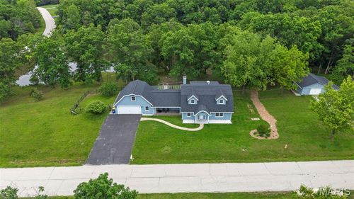 10 Briarwood Ct, Warrenton, MO, 63383-1056 | Card Image