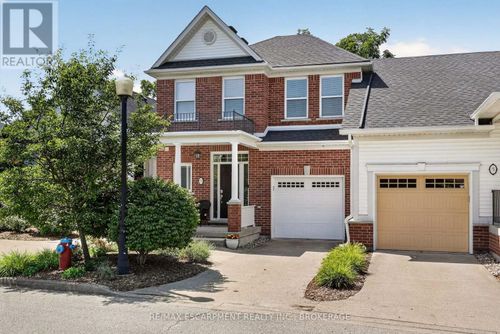 3 Black Walnut Common, St. Catharines (Grapeview), ON, L2S4C8 | Card Image