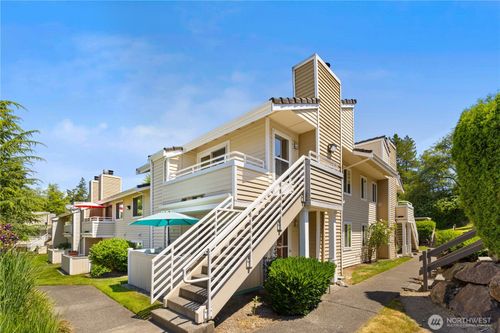 c220-21303 52nd Ave W, Mountlake Terrace, WA, 98043-3080 | Card Image