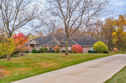 3307 Saracen Way, Verona, WI, 53593-9500 | Card Image