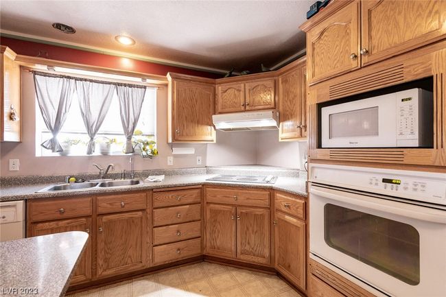 16714 E Steib St, House other with 2 bedrooms, 3 bathrooms and null parking in Crystal NV | Image 11