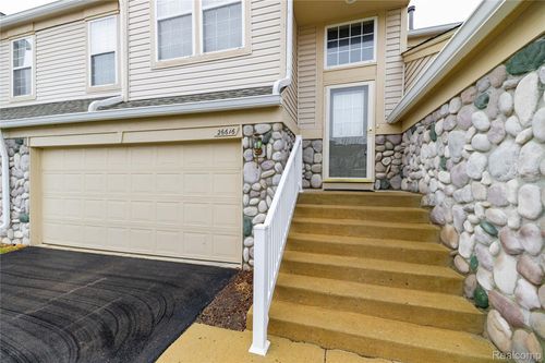 26616 Kirkway Cir, Woodhaven, MI, 48183-1967 | Card Image