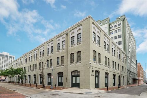 apt-212-700 Commerce St, New Orleans, LA, 70130-7909 | Card Image