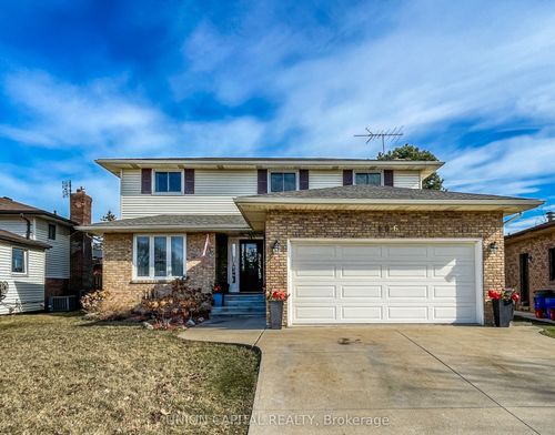 {{alt}} | Card Image