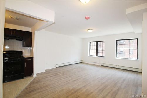 4-1355 Plimpton Avenue, New York, NY, 10452 | Card Image