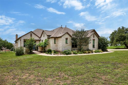 900 Hawthorne Loop, Driftwood, TX, 78619-4440 | Card Image