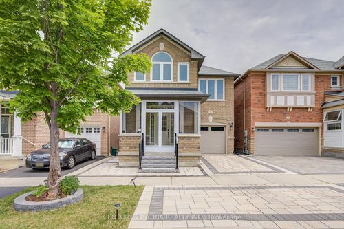 11 Crawford St, Markham, ON, L6C2L4 | Card Image