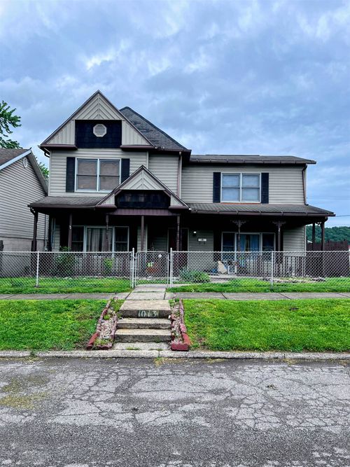 1013 Pine St, Kenova, WV, 25530-1427 | Card Image
