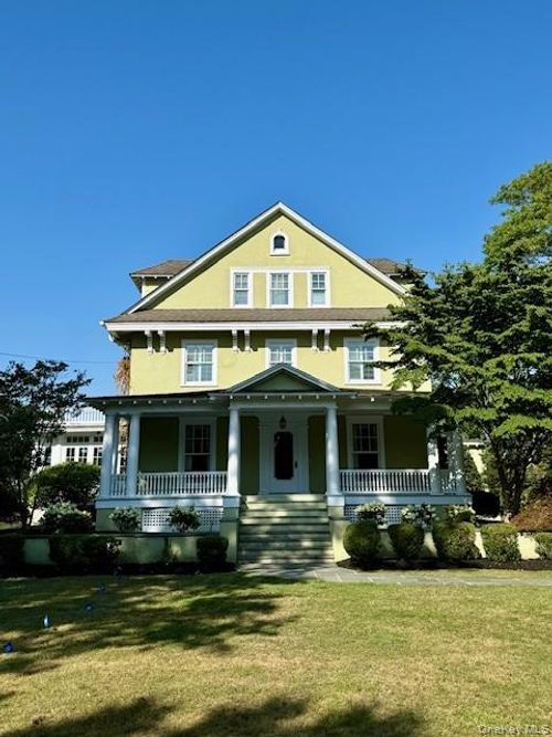 90 Thompson Ave, Babylon, NY, 11702-3405 | Card Image