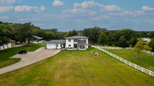 W1940 County Road D, Burlington, WI, 53105-2647 | Card Image